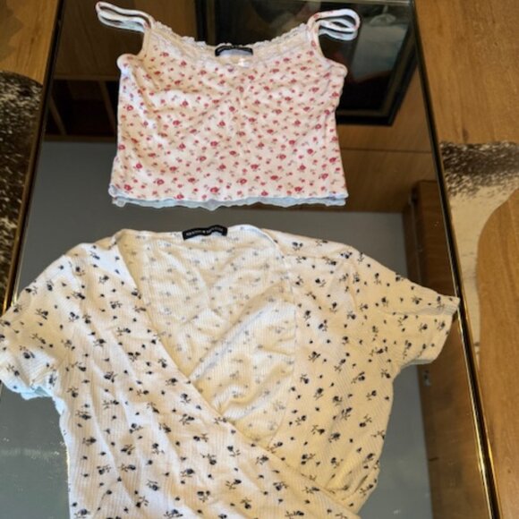 Set of 2 Pre-Loved Brandy Melville Floral Tops - One Size - Picture 1 of 6